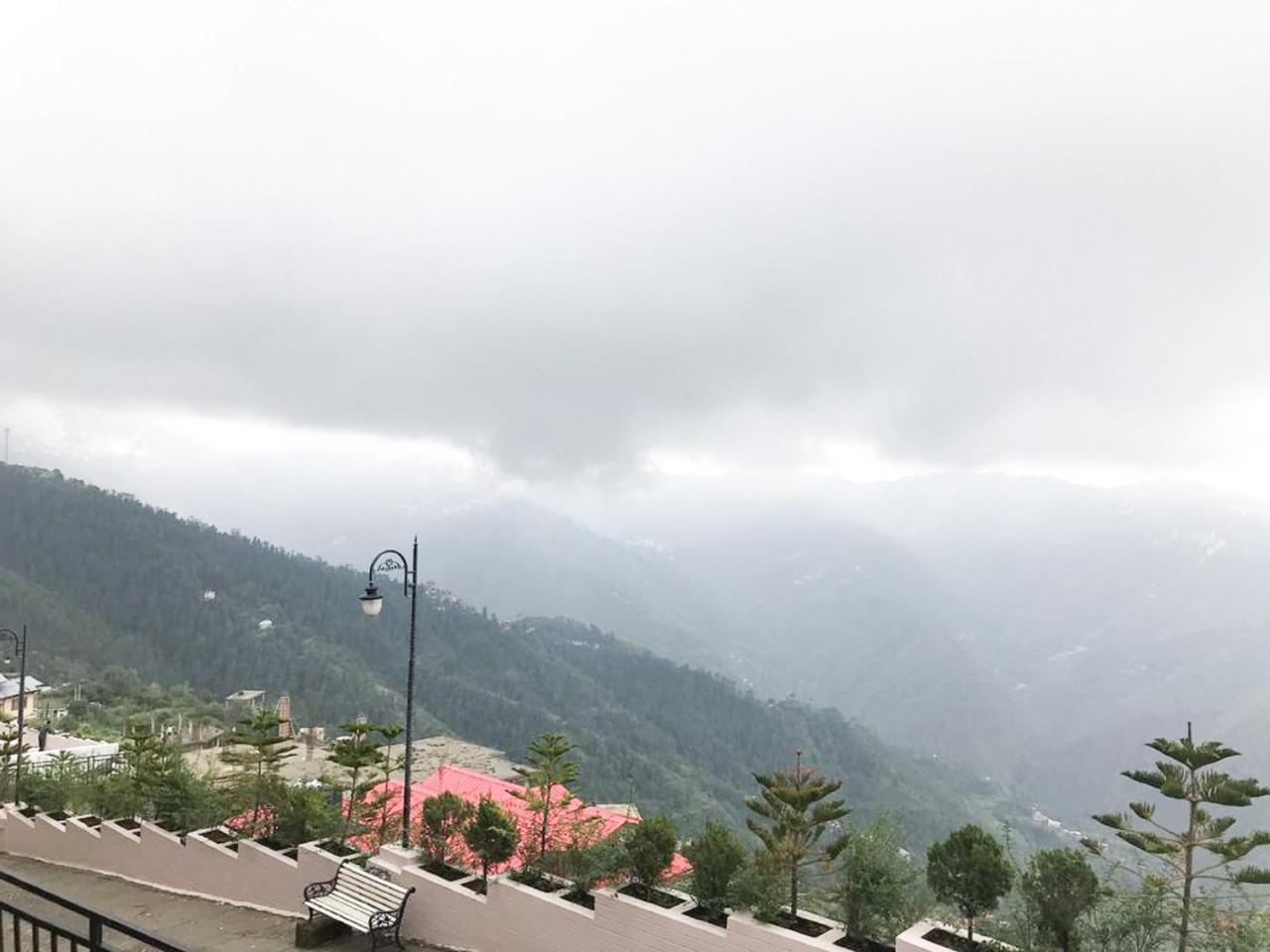 Spangle Heights Shimla, Suites And Residences Bagian luar foto