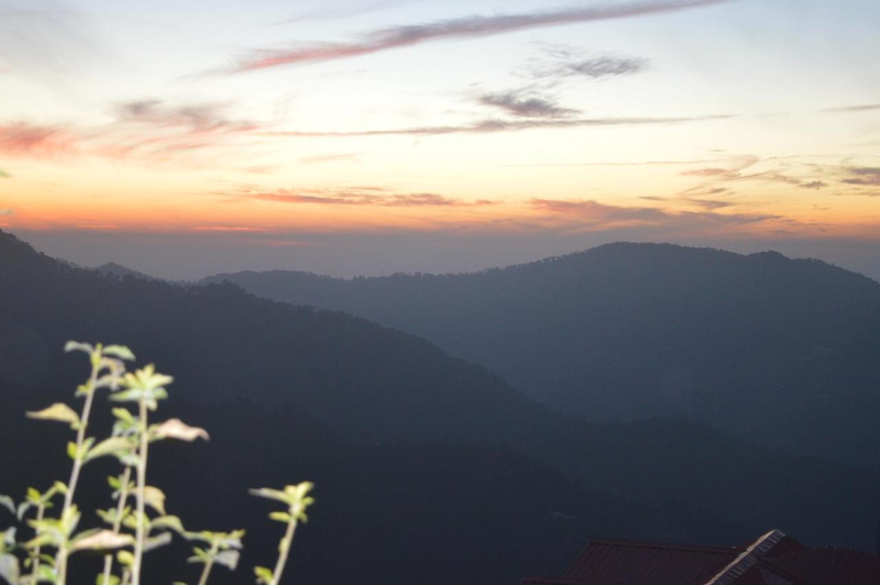 Spangle Heights Shimla, Suites And Residences Bagian luar foto
